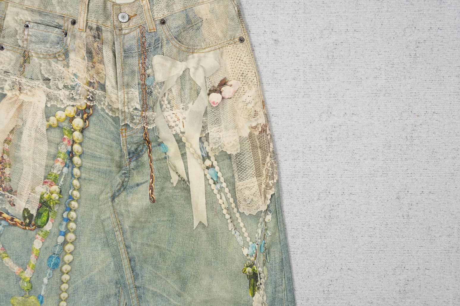 A - JEANS