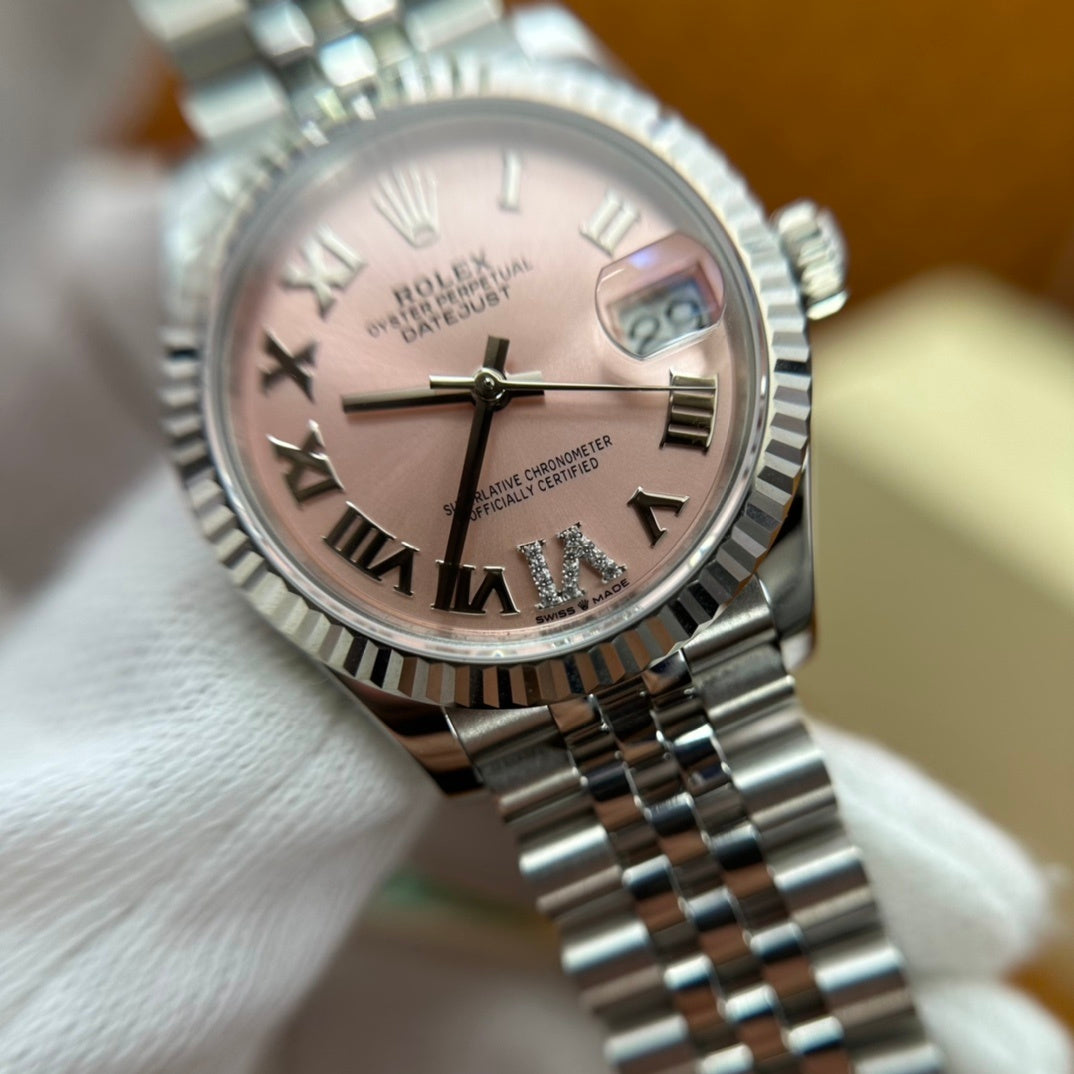 M - Watch