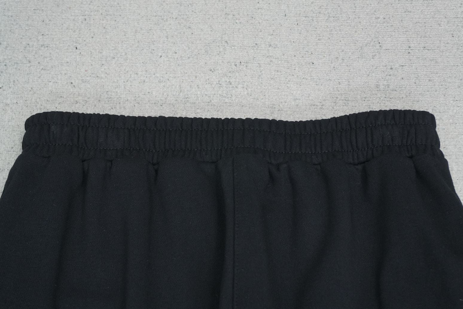 C - SWEATPANTS