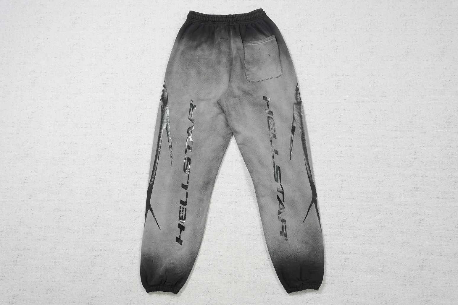 H - SWEATPANTS