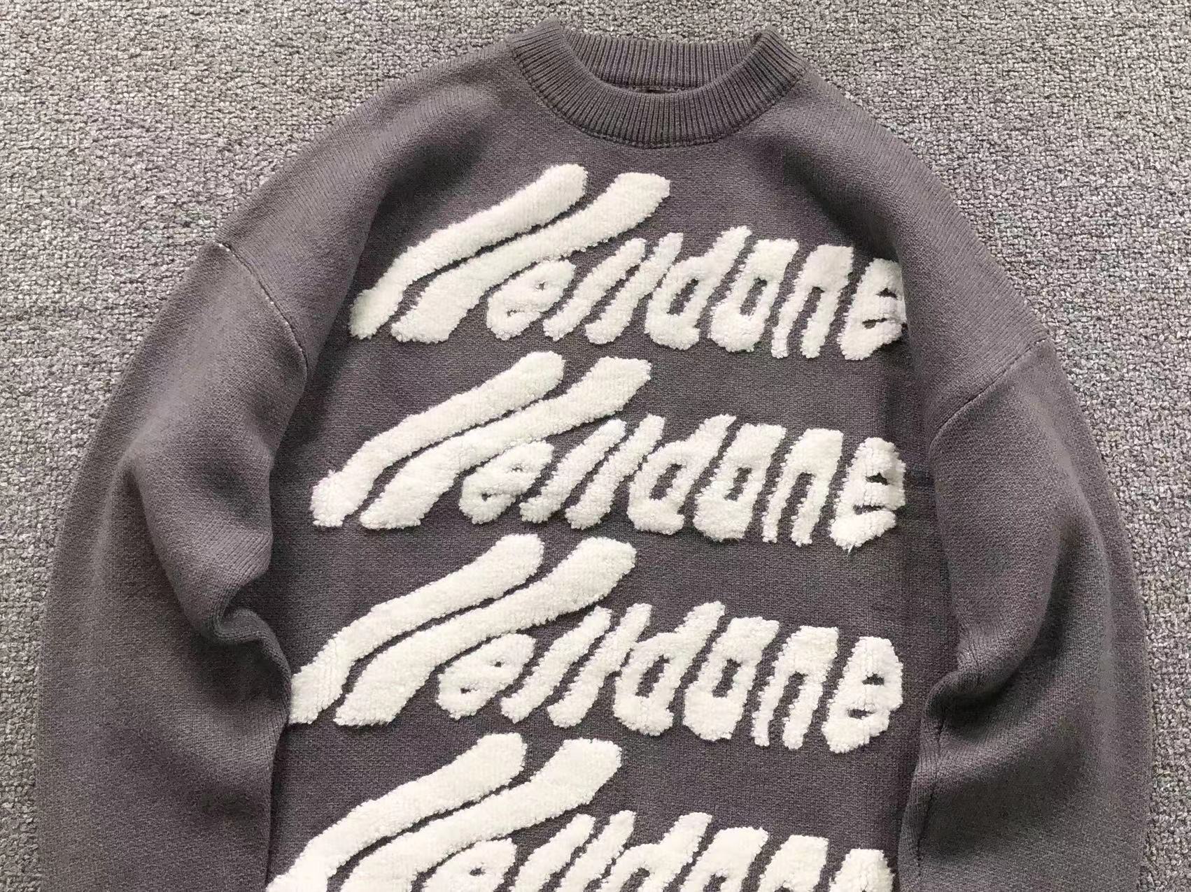 W - SWEATER