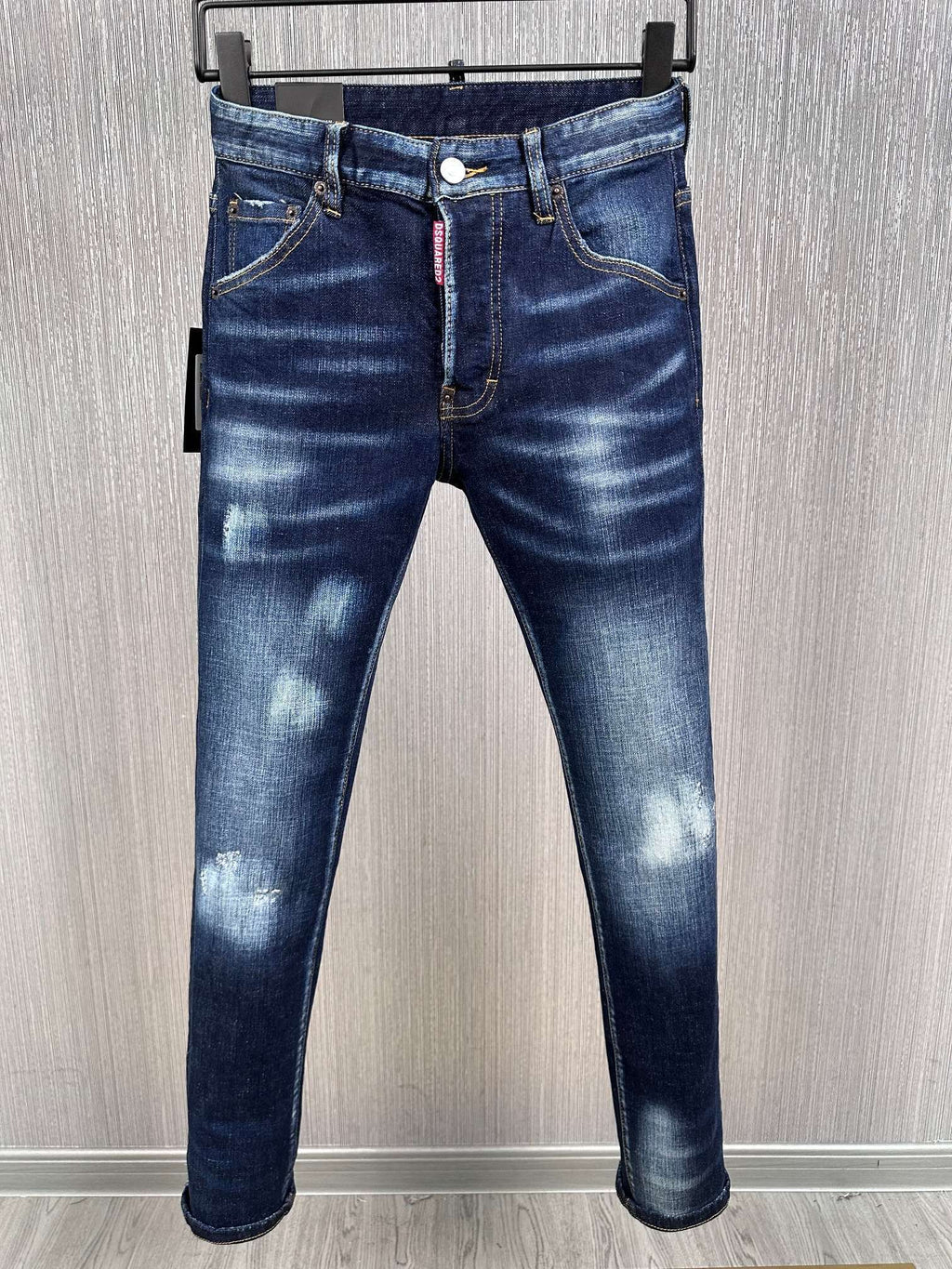 D - JEANS