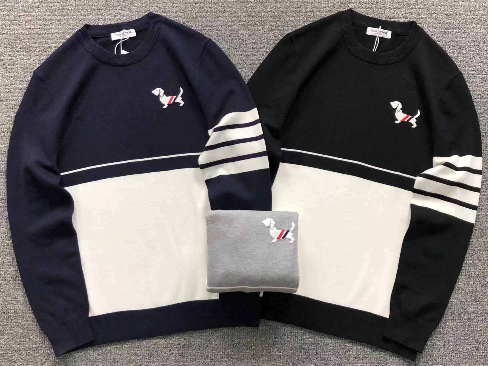 T - SWEATER