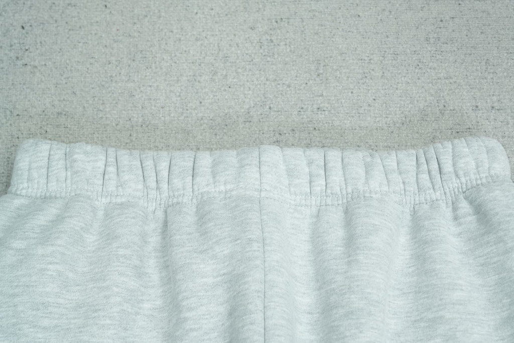 B - SWEATPANTS