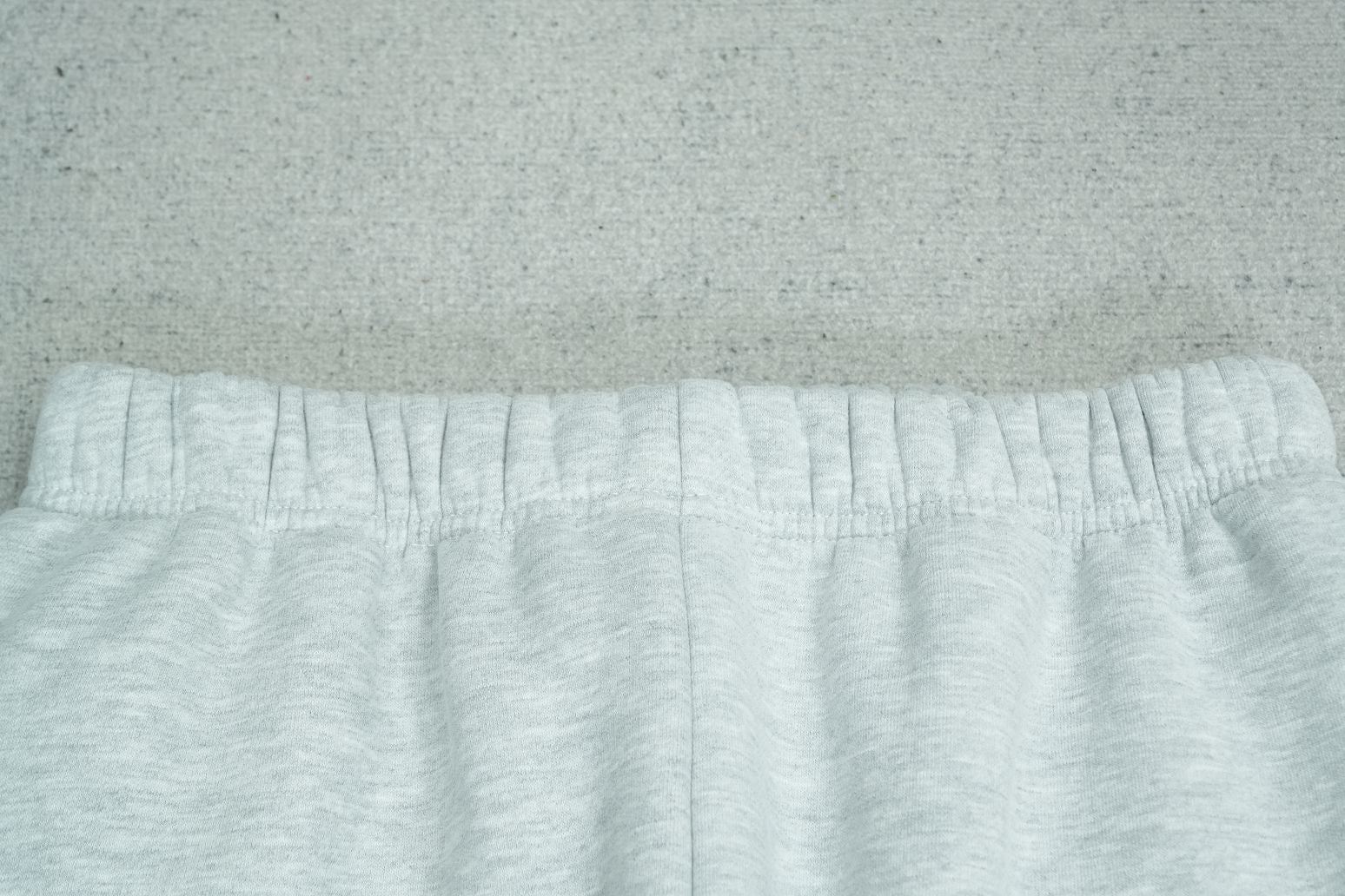 B - SWEATPANTS