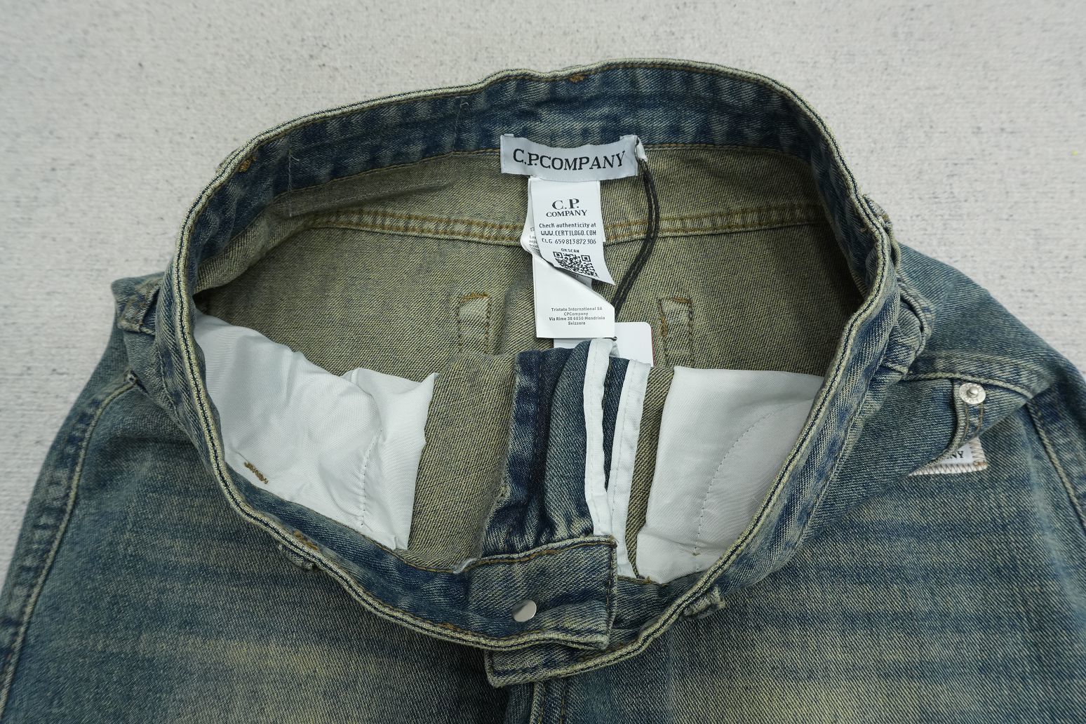 C - JEANS