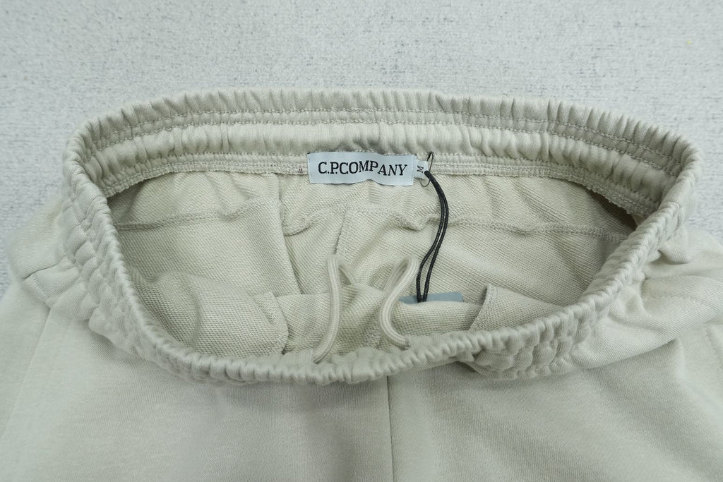 C - SWEATPANTS
