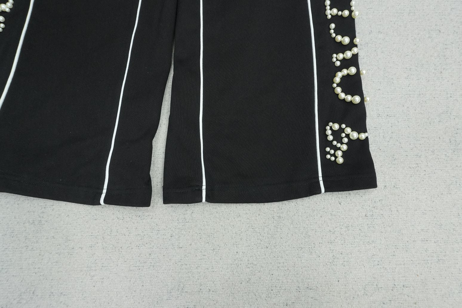 G - SWEATPANTS