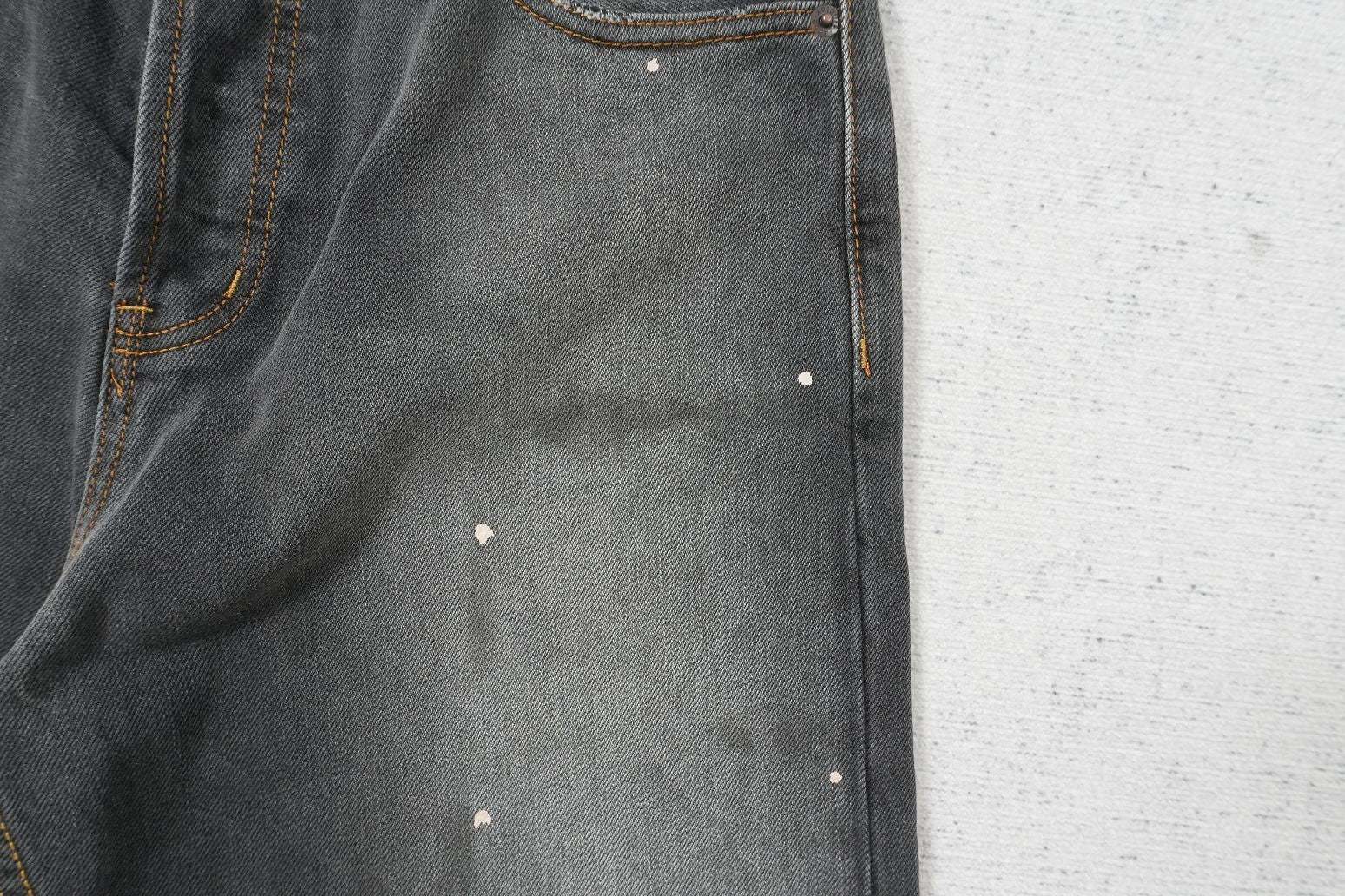 A - JEANS