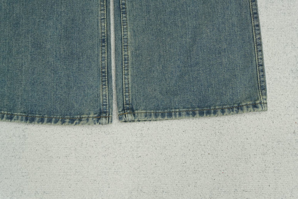 C - JEANS