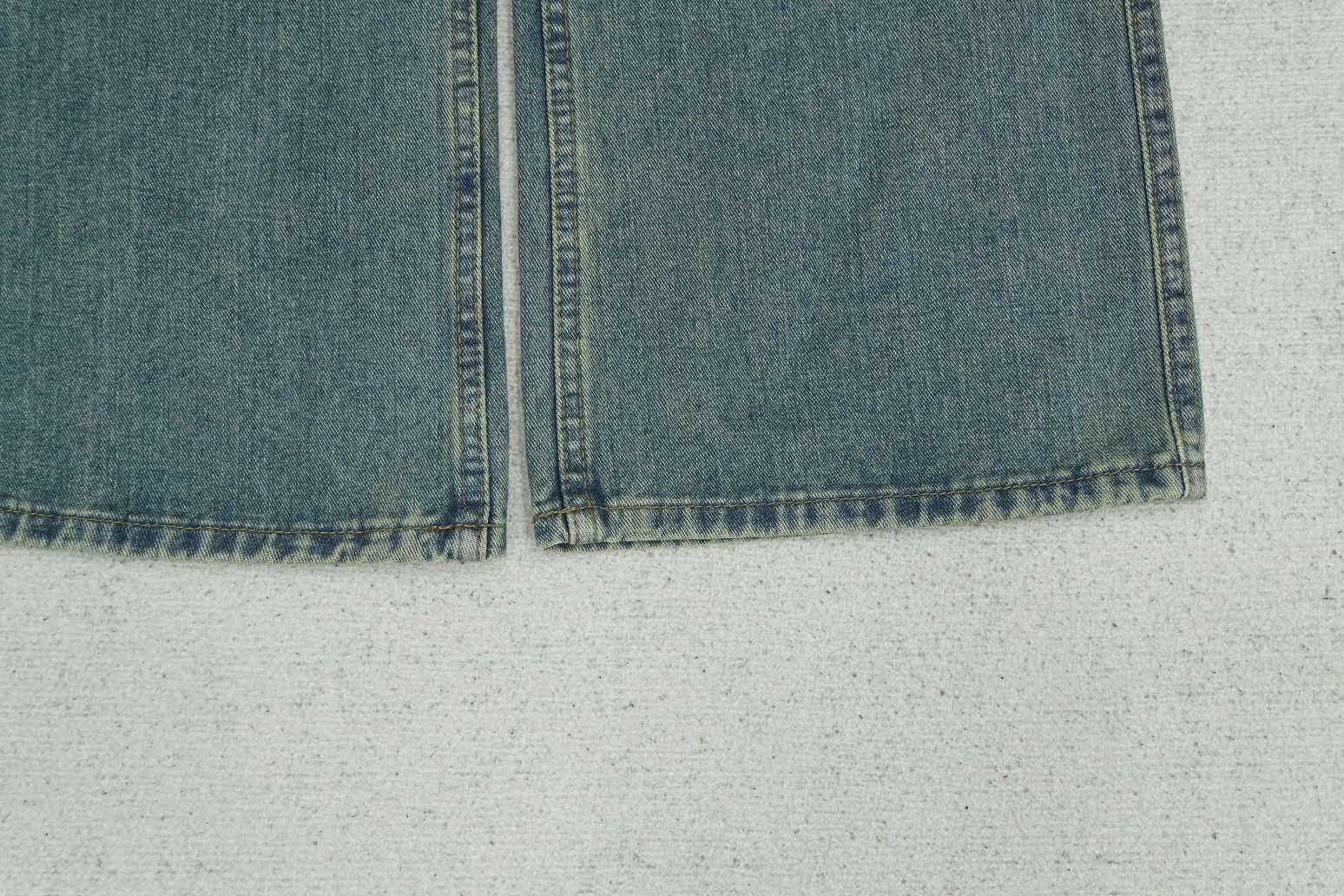 C - JEANS