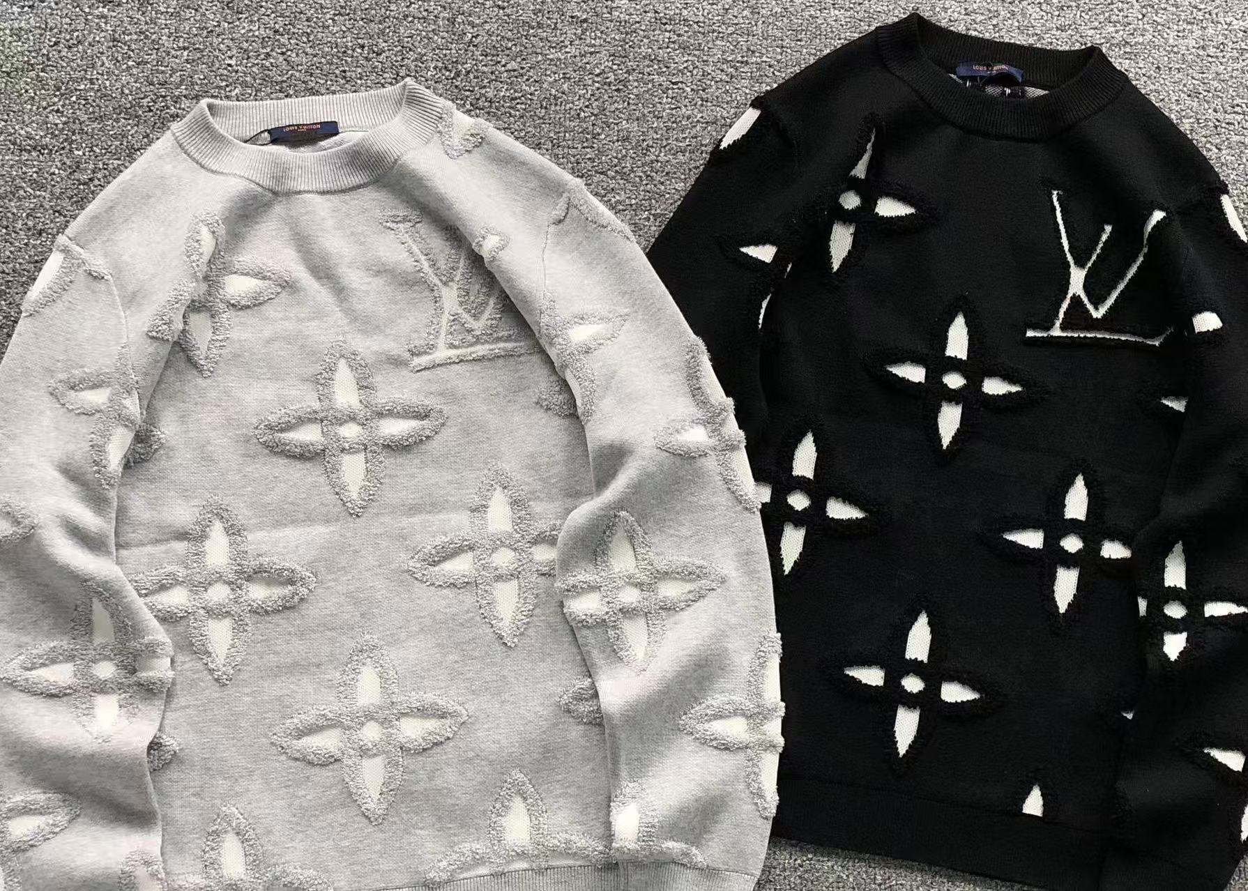 L - SWEATER