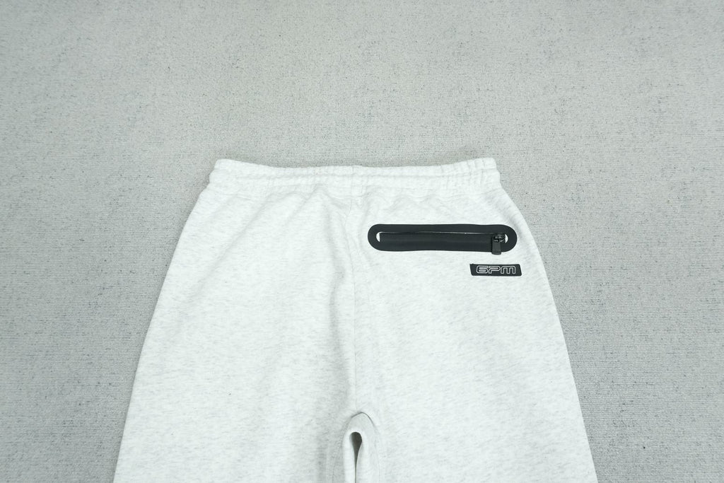 S - SWEATPANTS