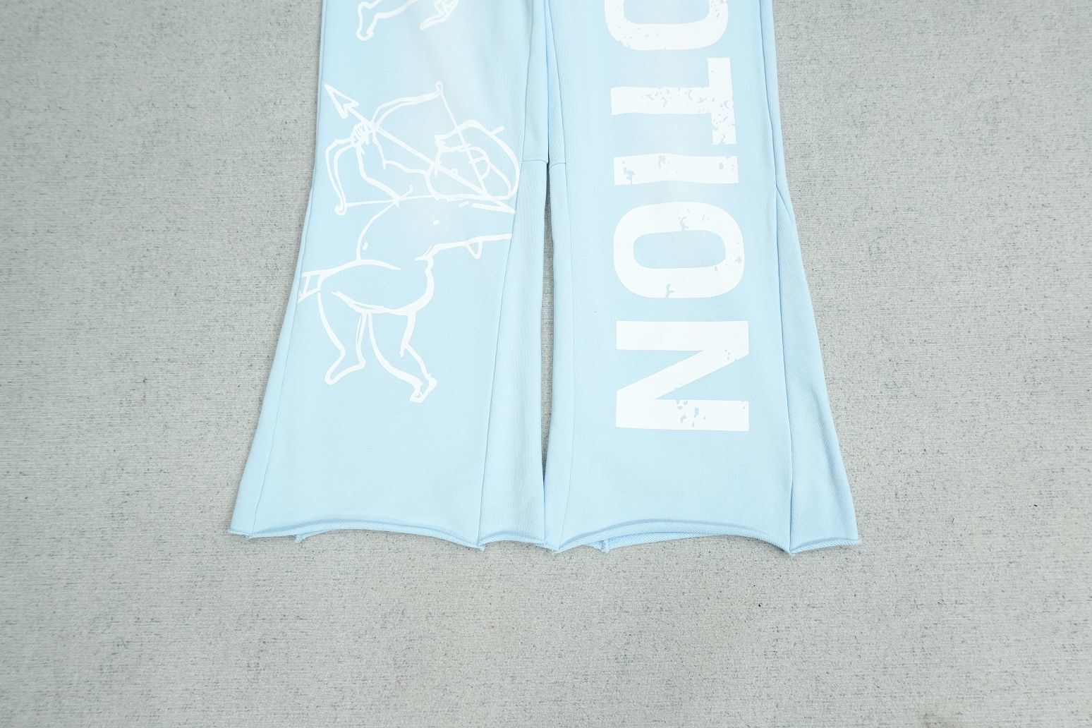 M - SWEATPANTS