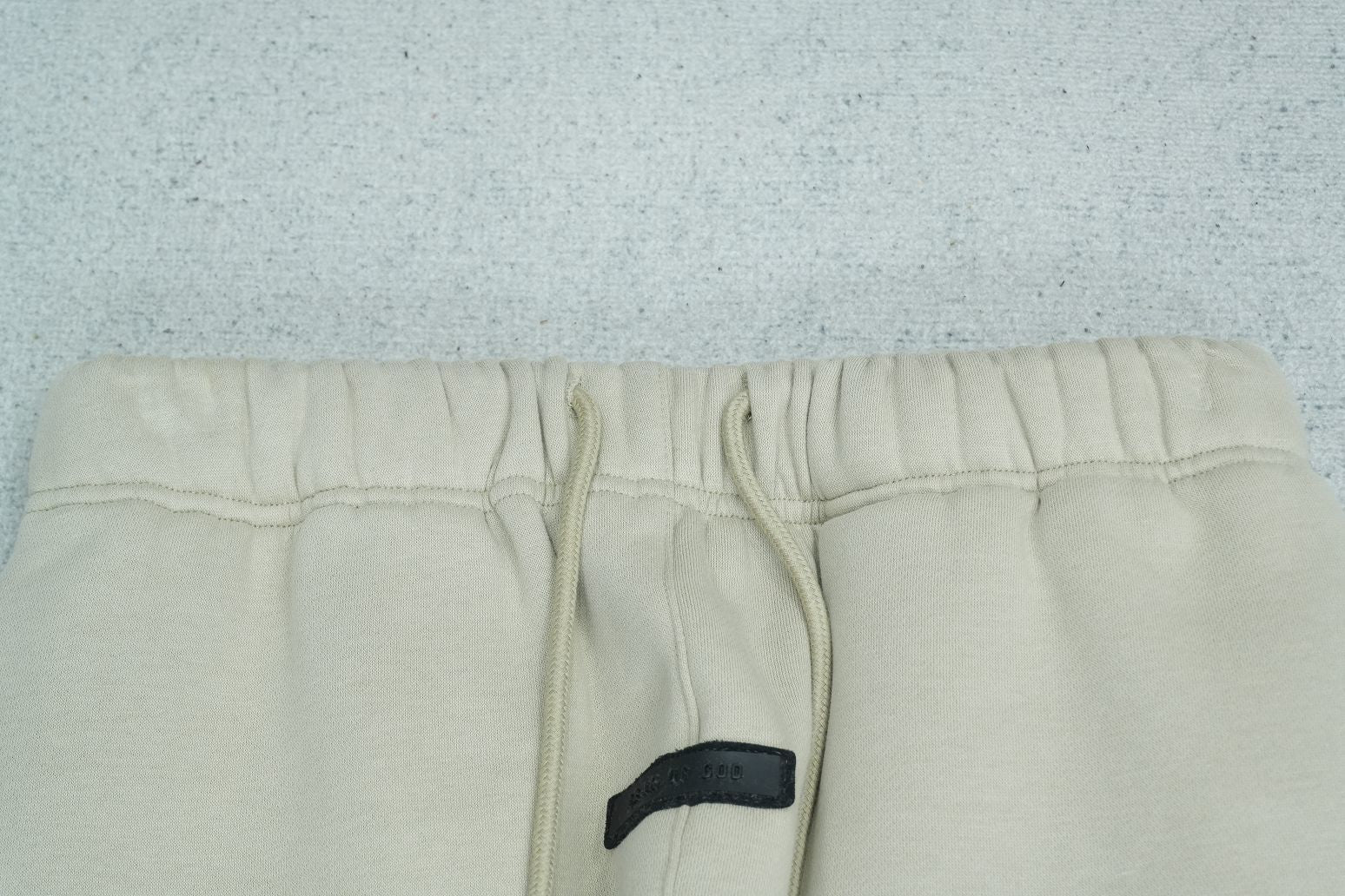 F - SWEATPANTS