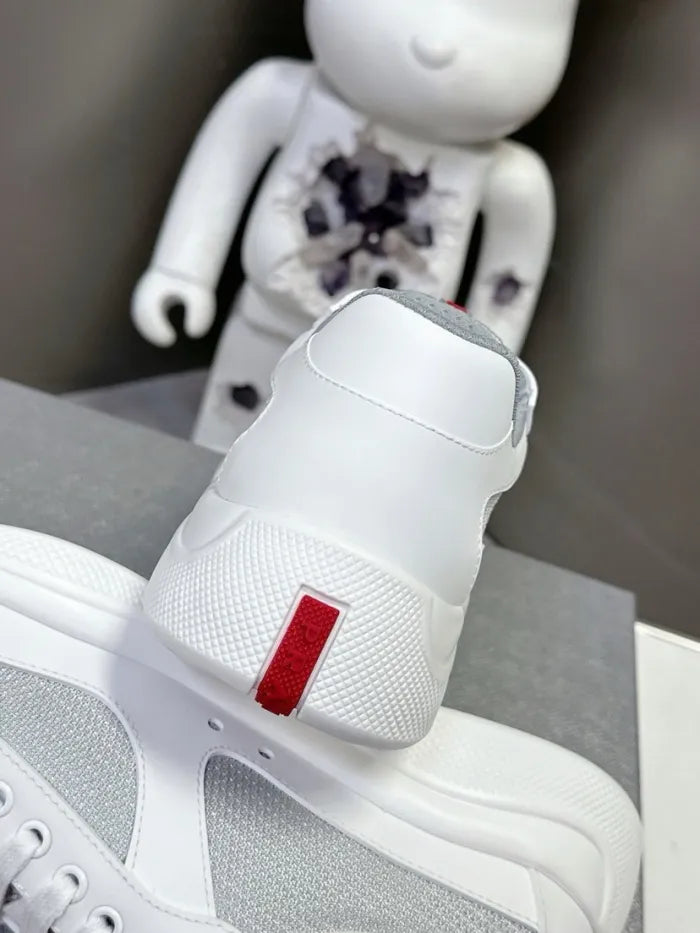 P - SNEAKERS