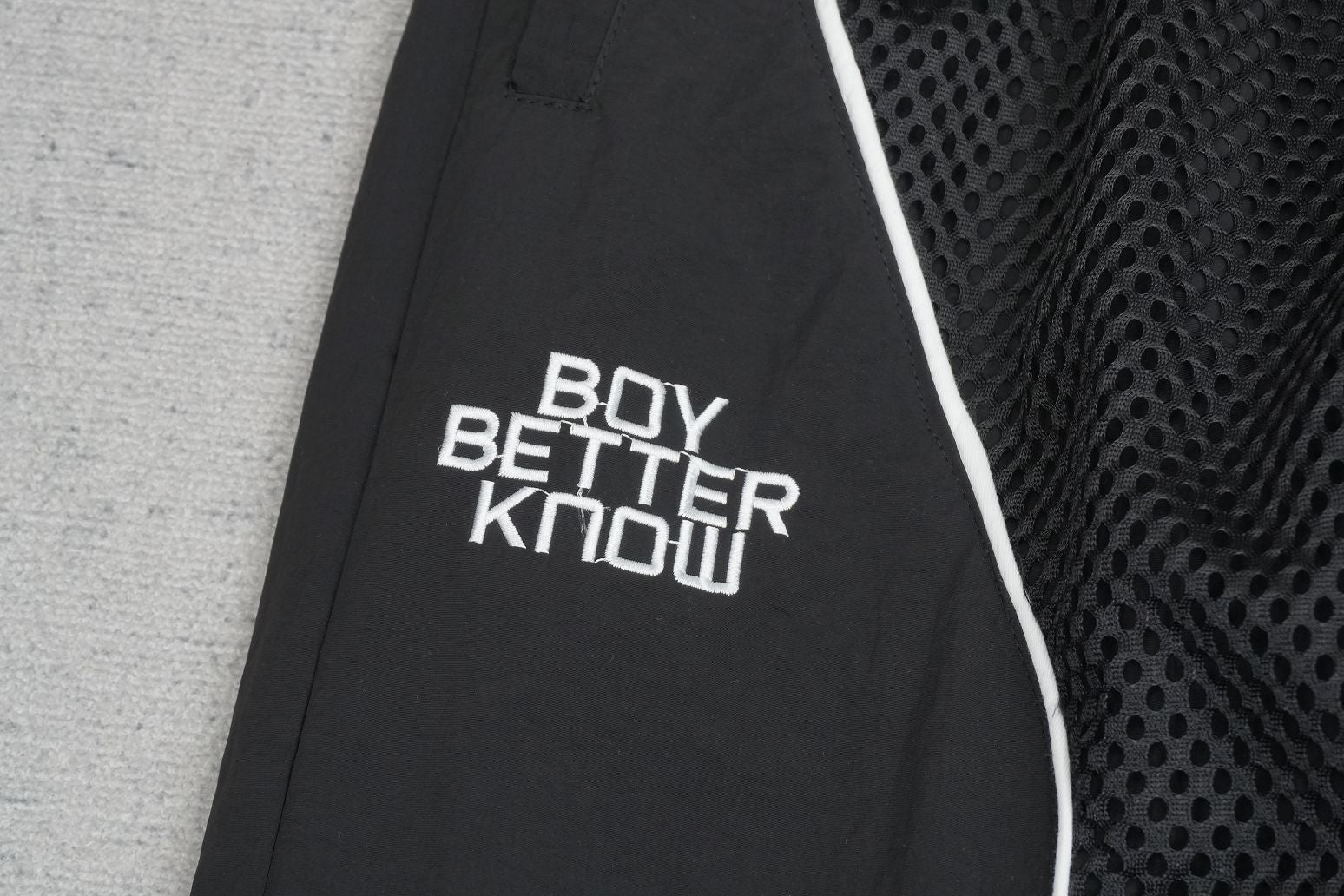 C - SWEATPANTS