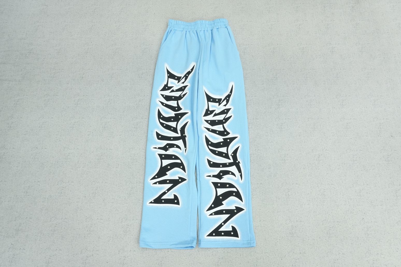 M - SWEATPANTS