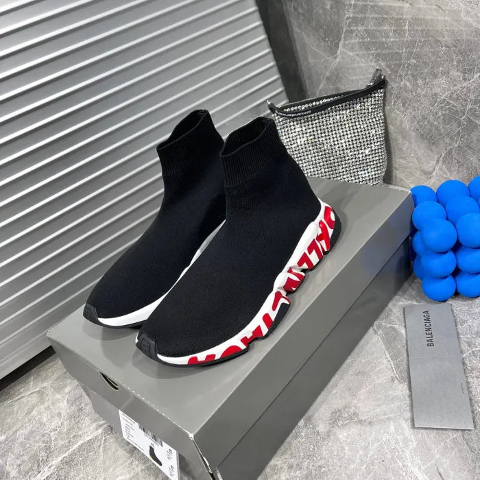 B - SNEAKERS