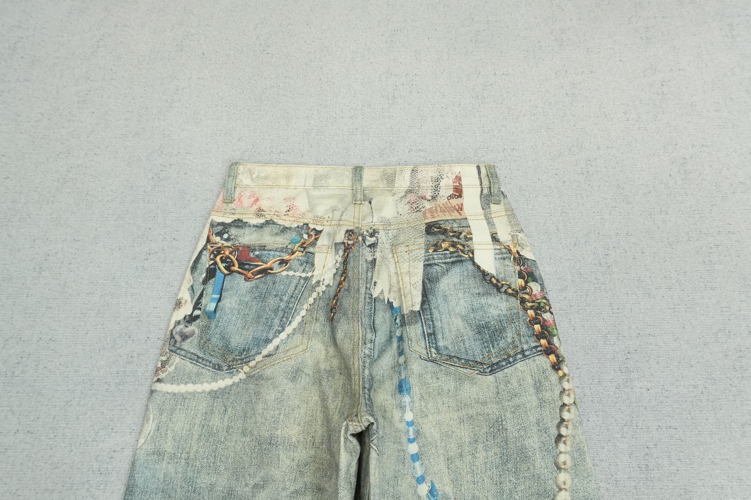 A - JEANS