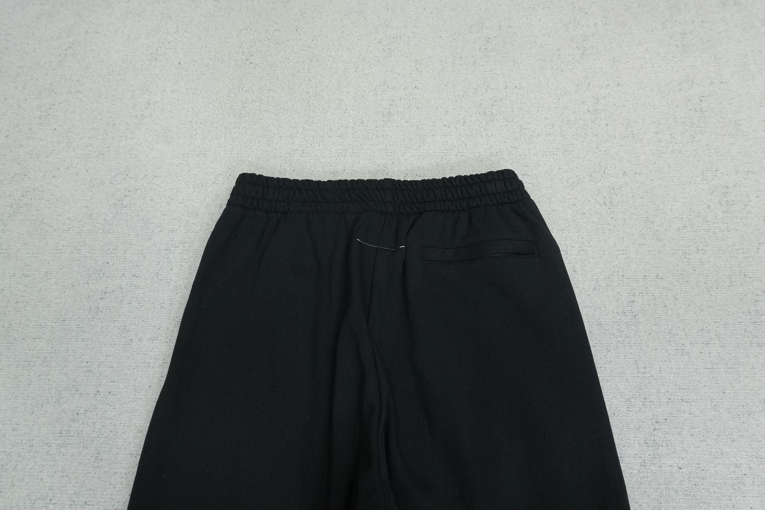 M - SWEATPANTS
