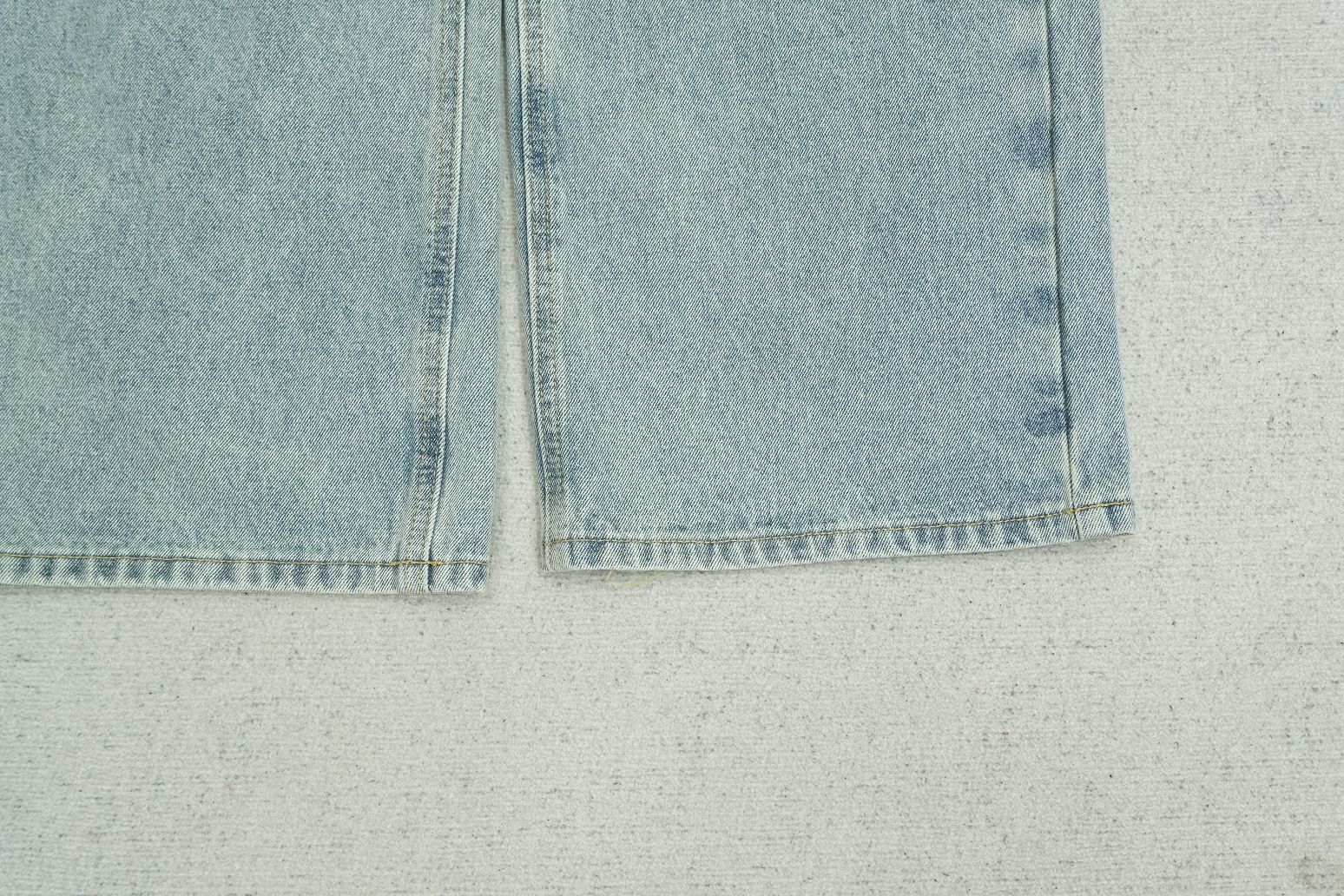 W - JEANS