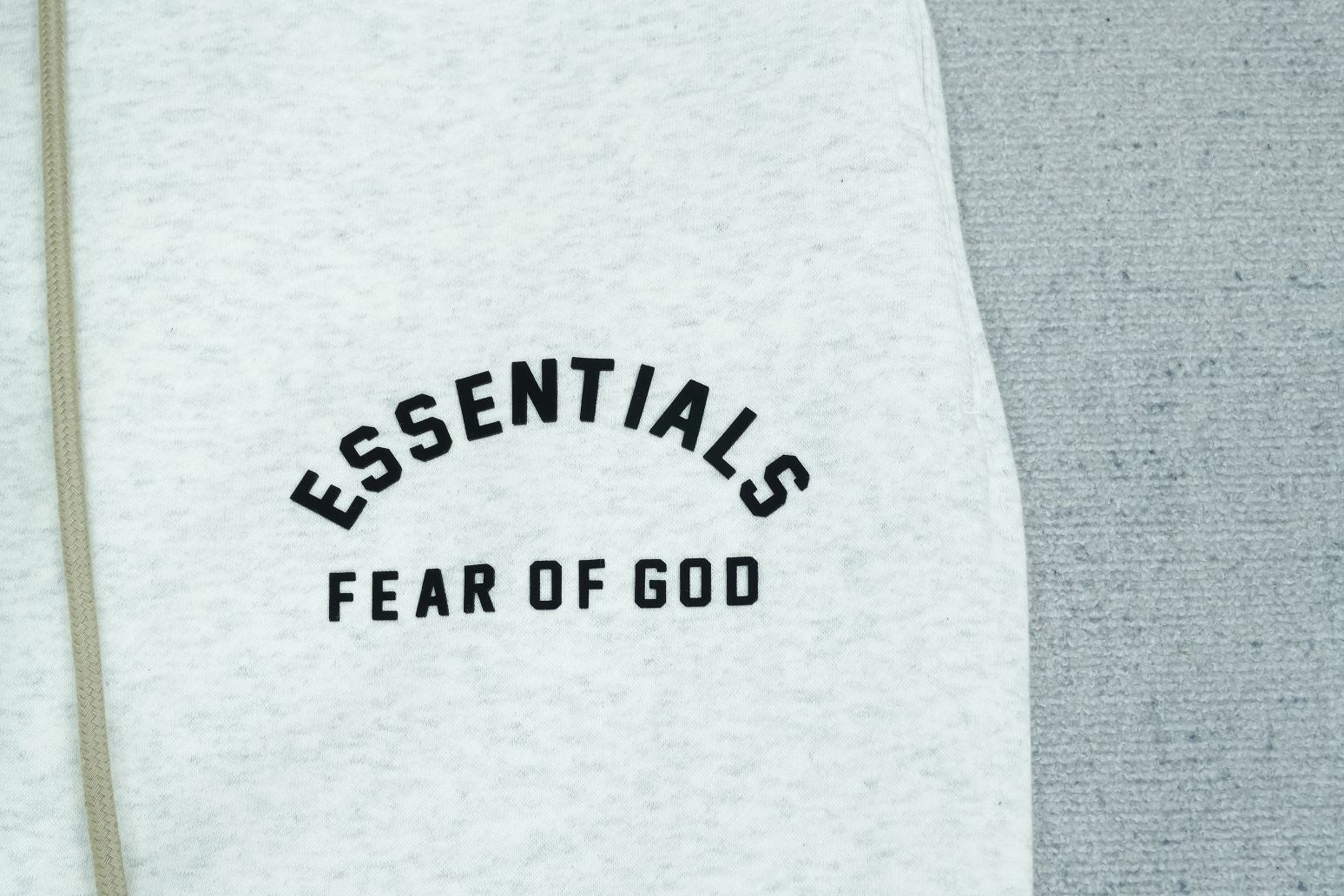 F - SWEATPANTS