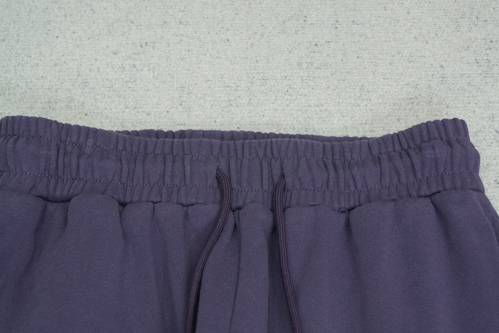 D - SWEATPANTS