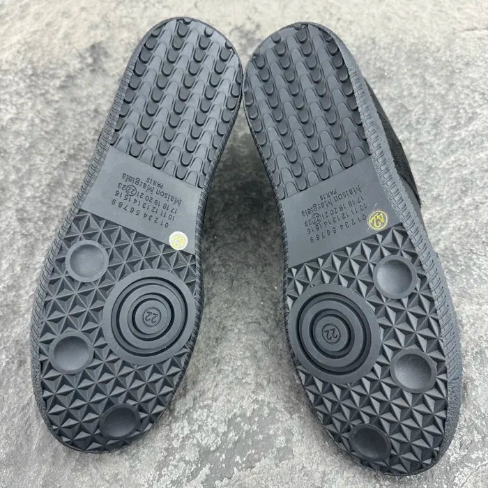 M - SNEAKERS