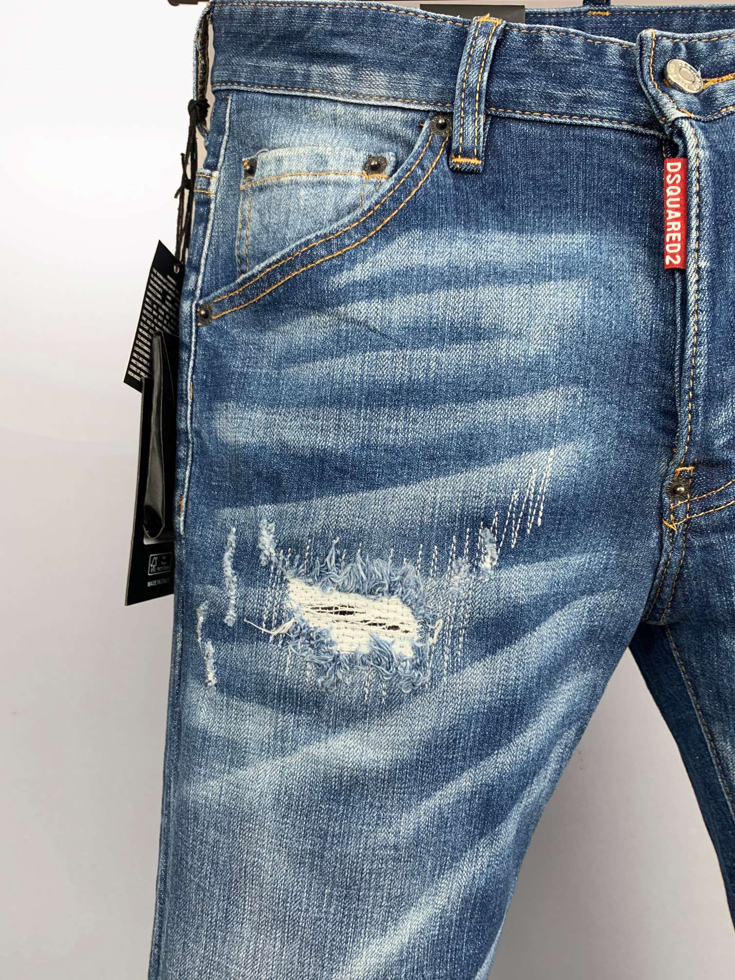 D - JEANS