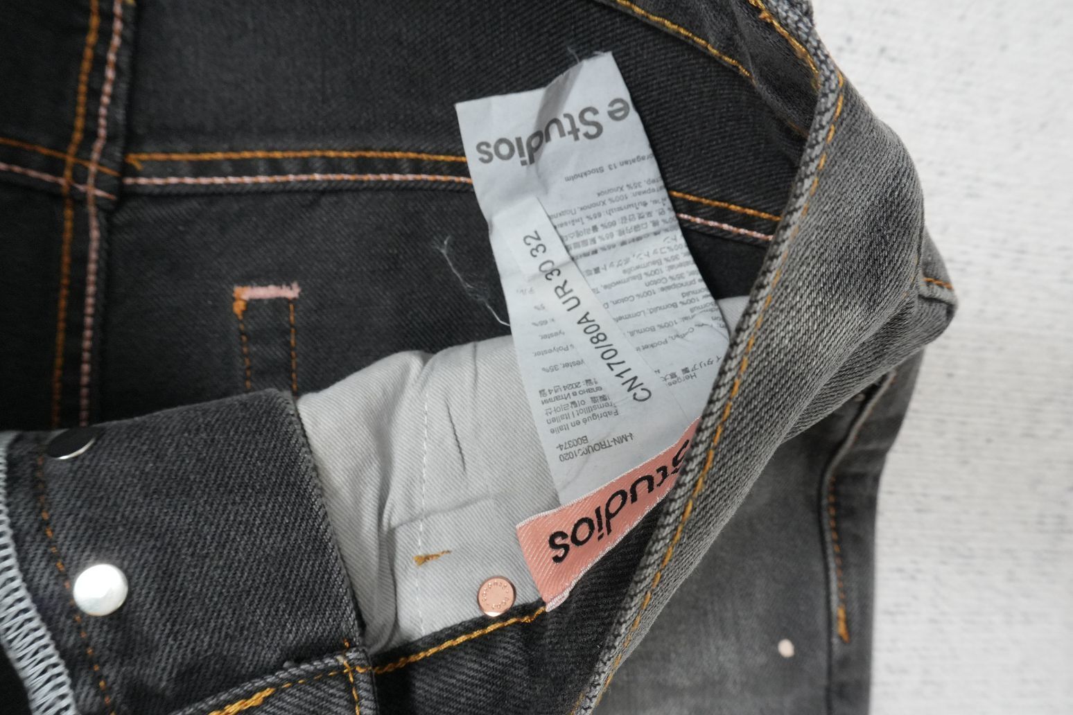 A - JEANS