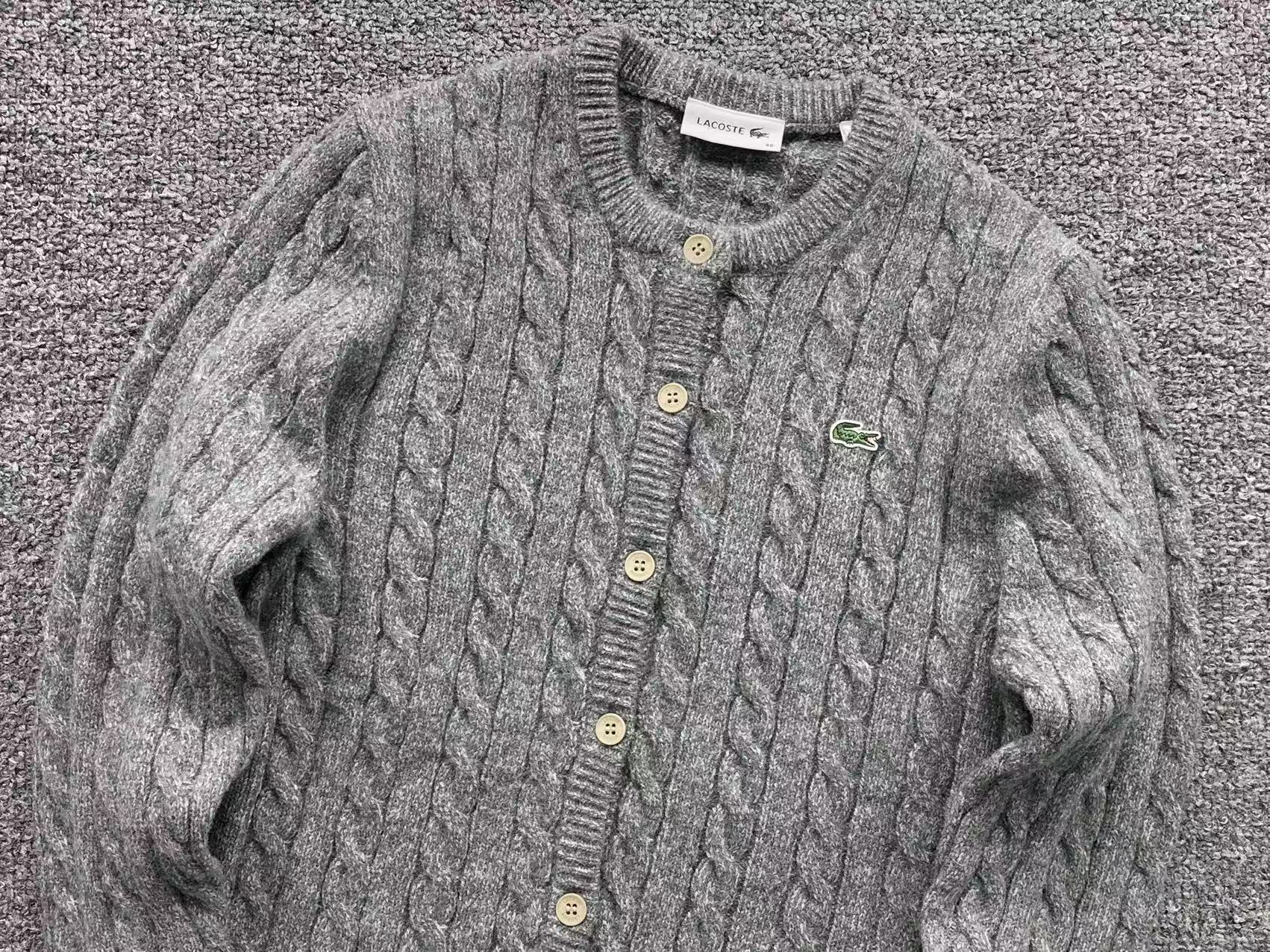L - SWEATER