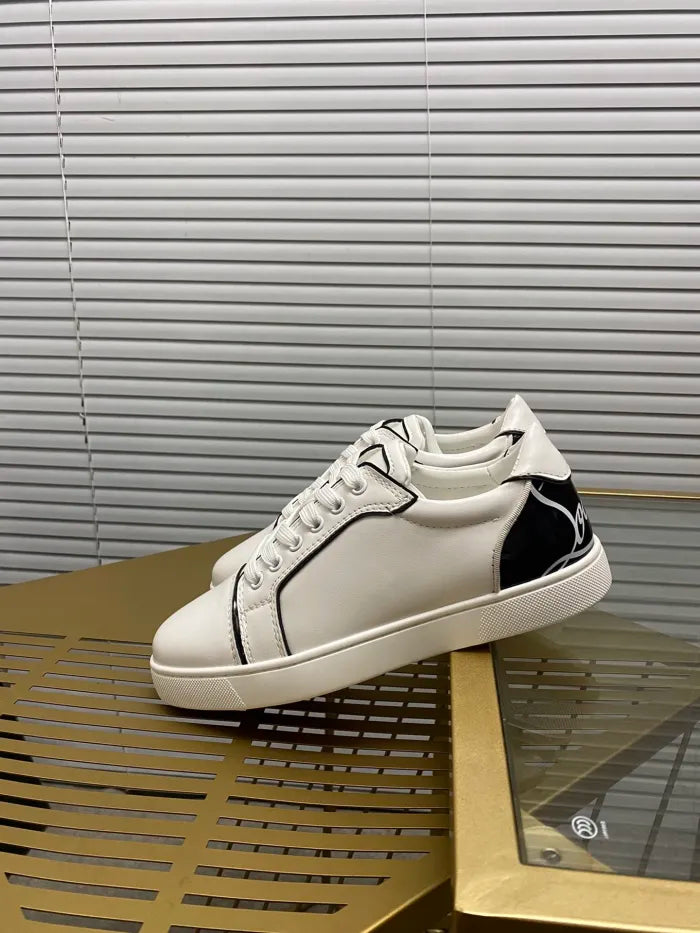 C - SNEAKERS