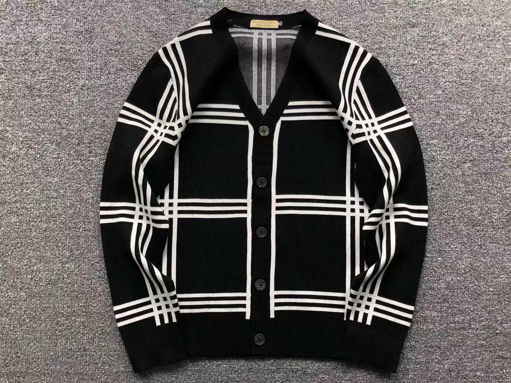 B - SWEATER