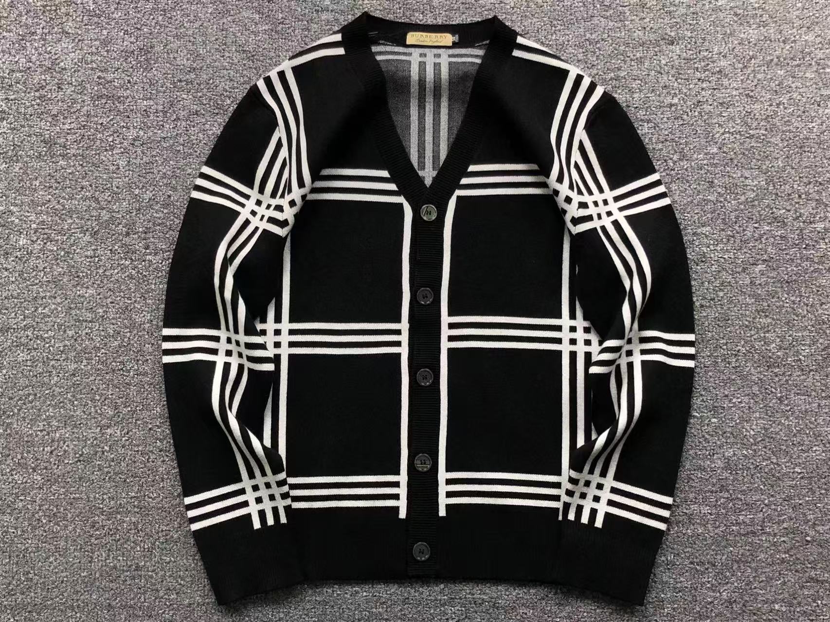 B - SWEATER