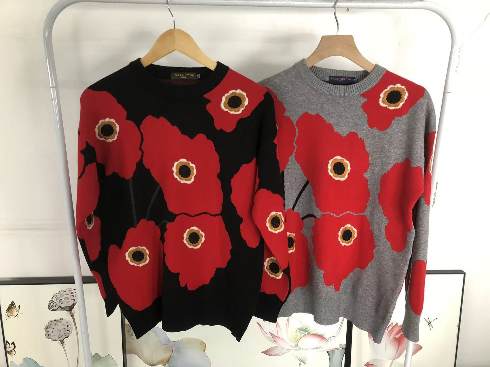 L - SWEATER