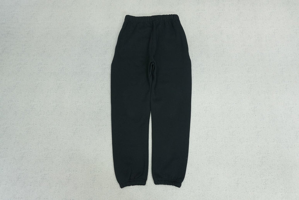 F - SWEATPANTS