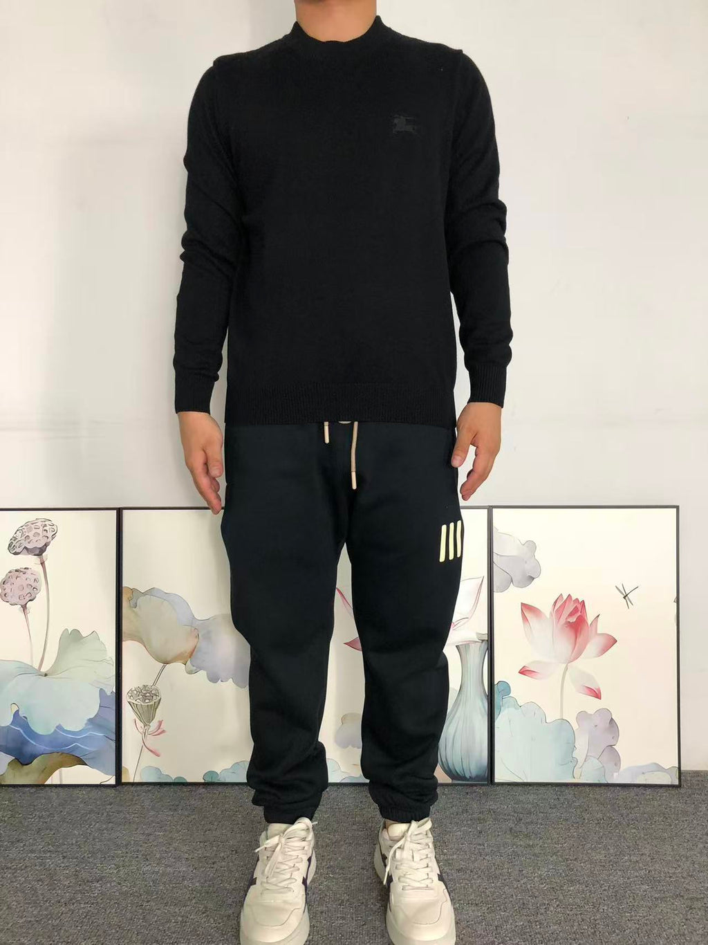 B - SWEATER