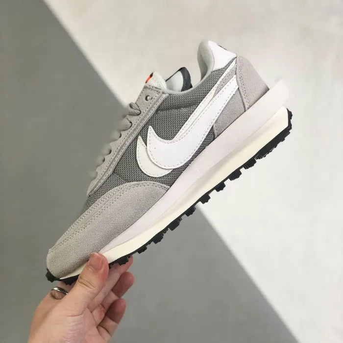 N - SNEAKERS