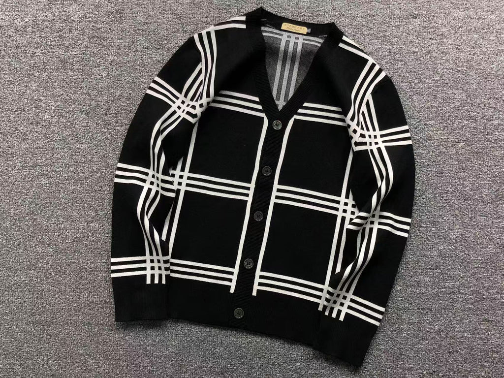 B - SWEATER