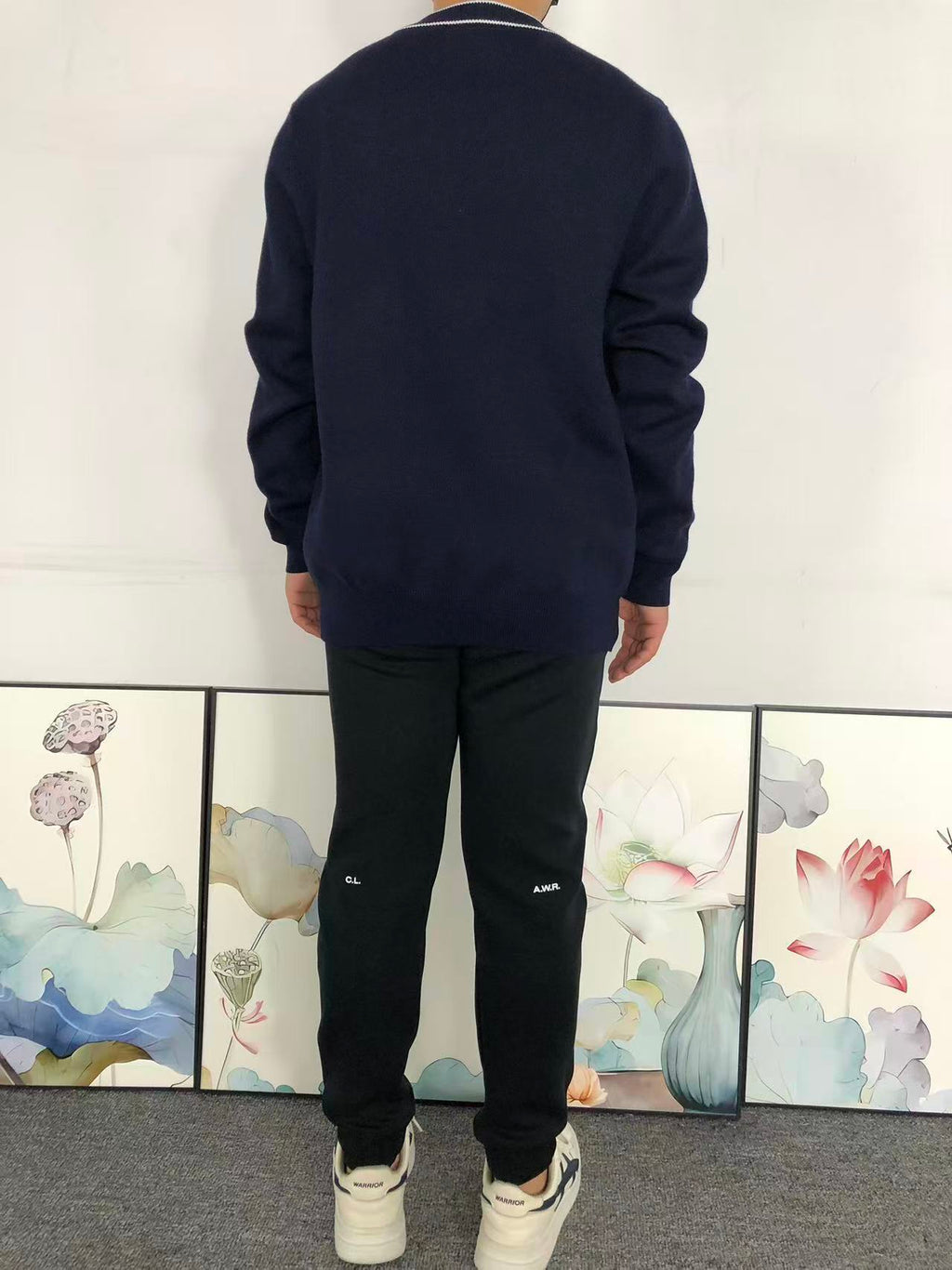 L - SWEATER