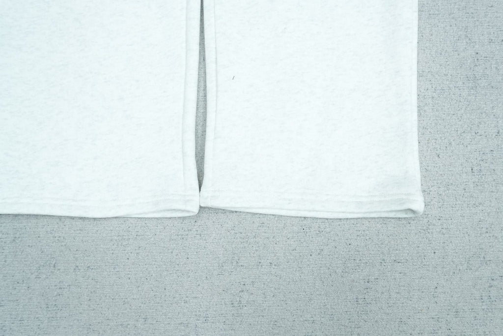 B - SWEATPANTS