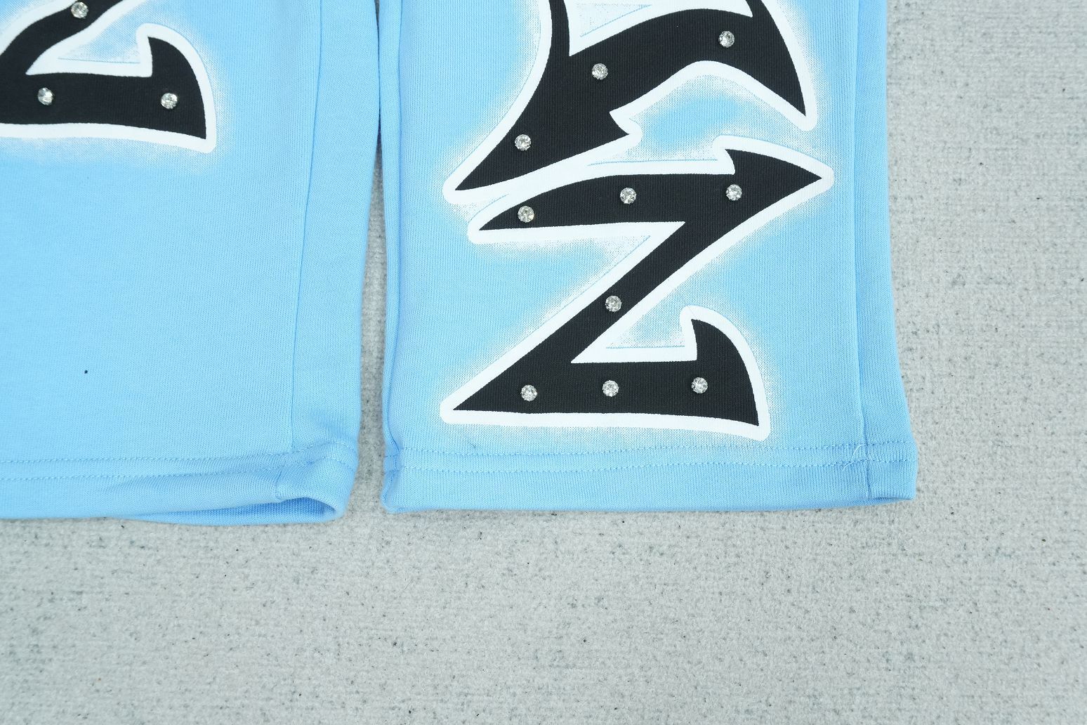 M - SWEATPANTS