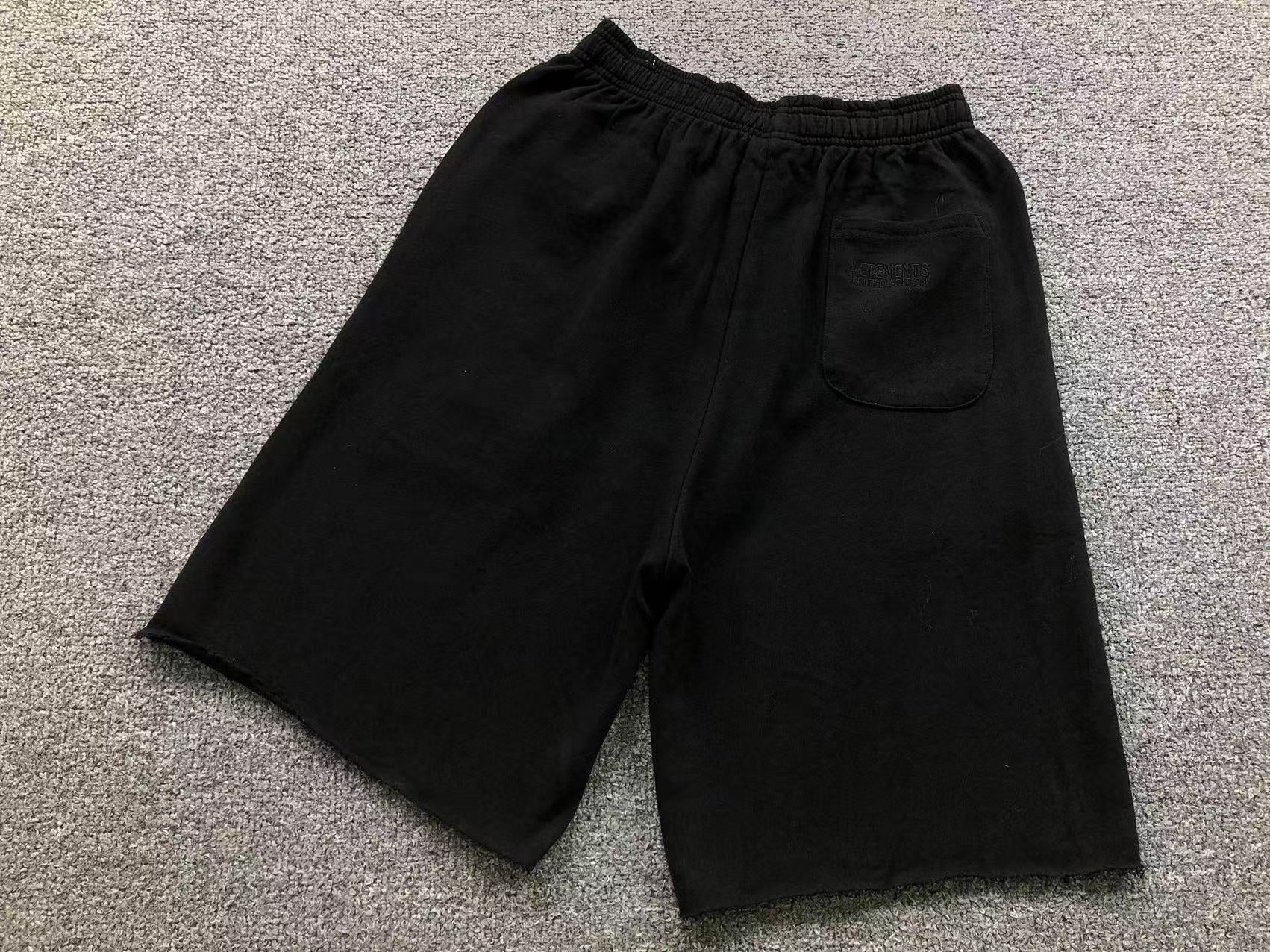 V - SHORTS
