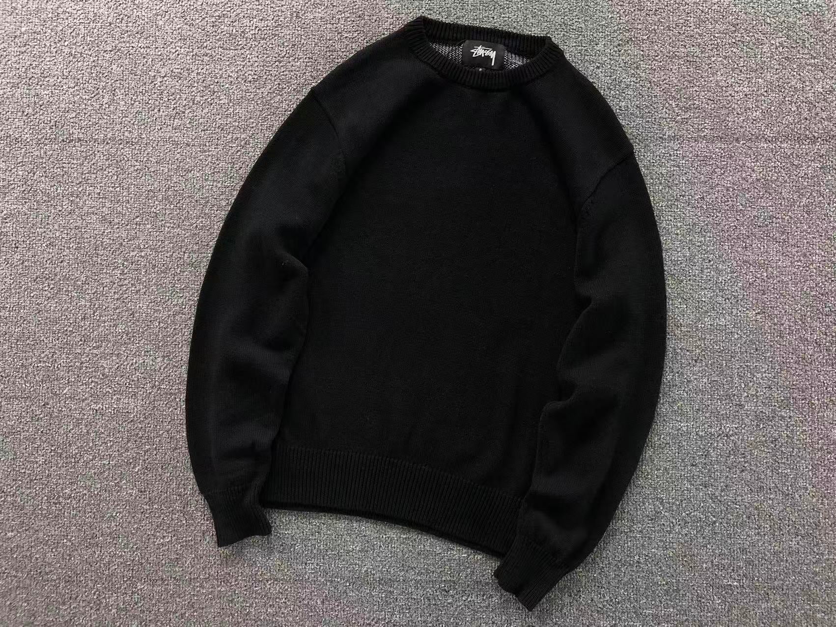 S - SWEATER