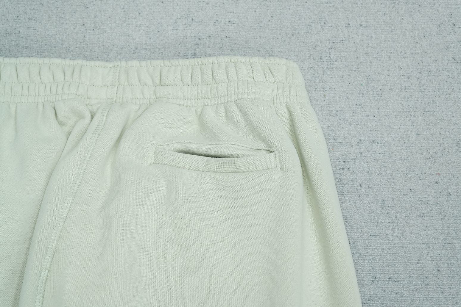 C - SWEATPANTS