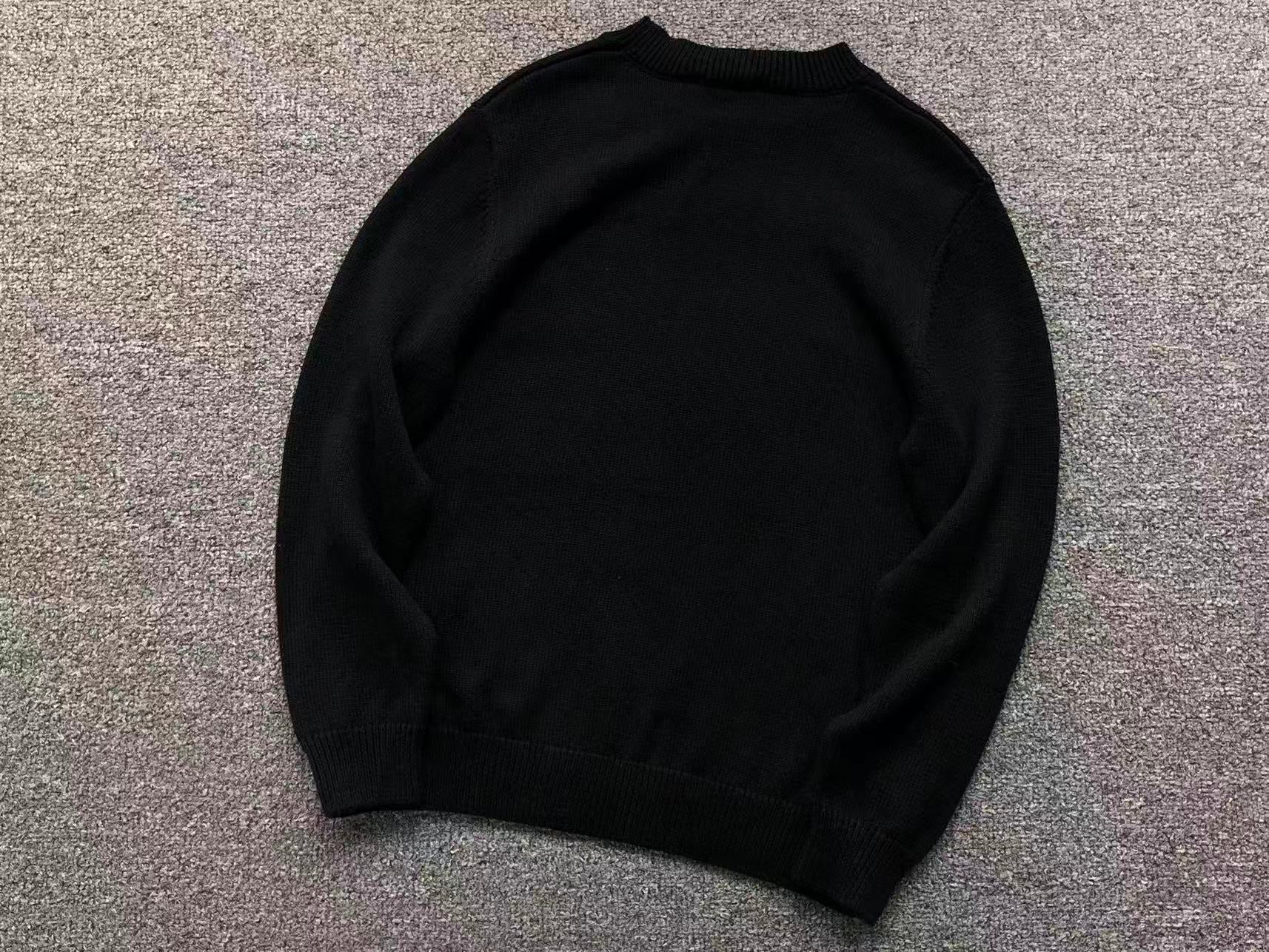 B - SWEATER