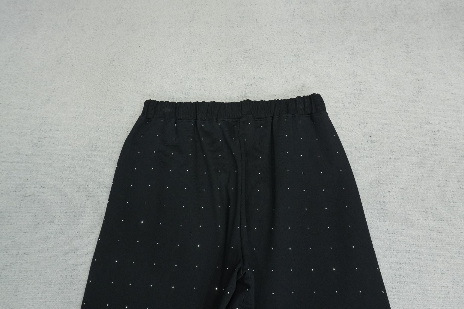 S - SWEATPANTS