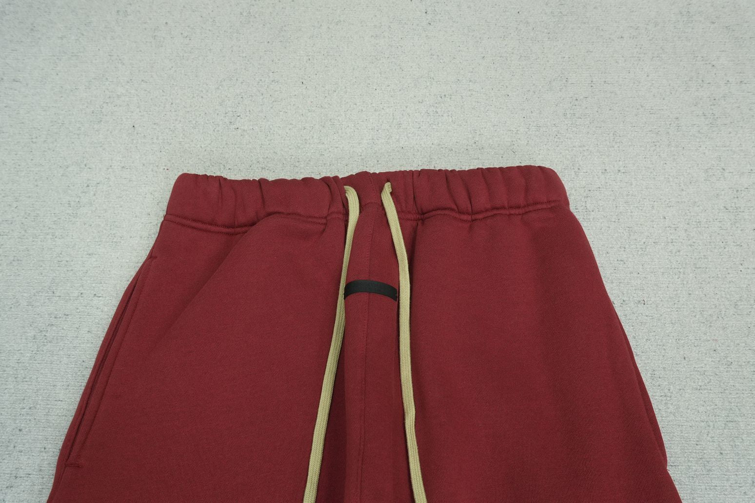 F - SWEATPANTS