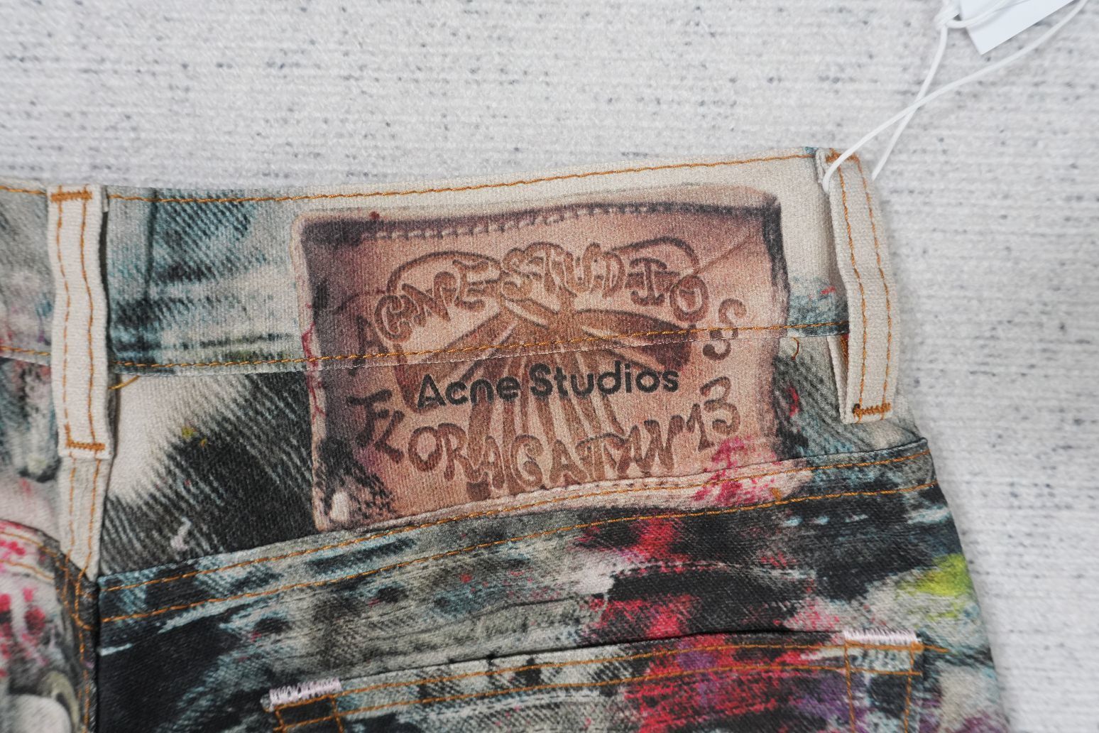A - JEANS